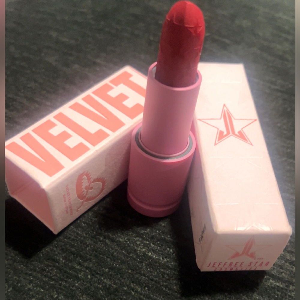 Jeffree Star Velvet Trap Lipstick